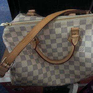 ITEM SOLD ON DIFFERENT SITE --Damier Azur Speedy 30